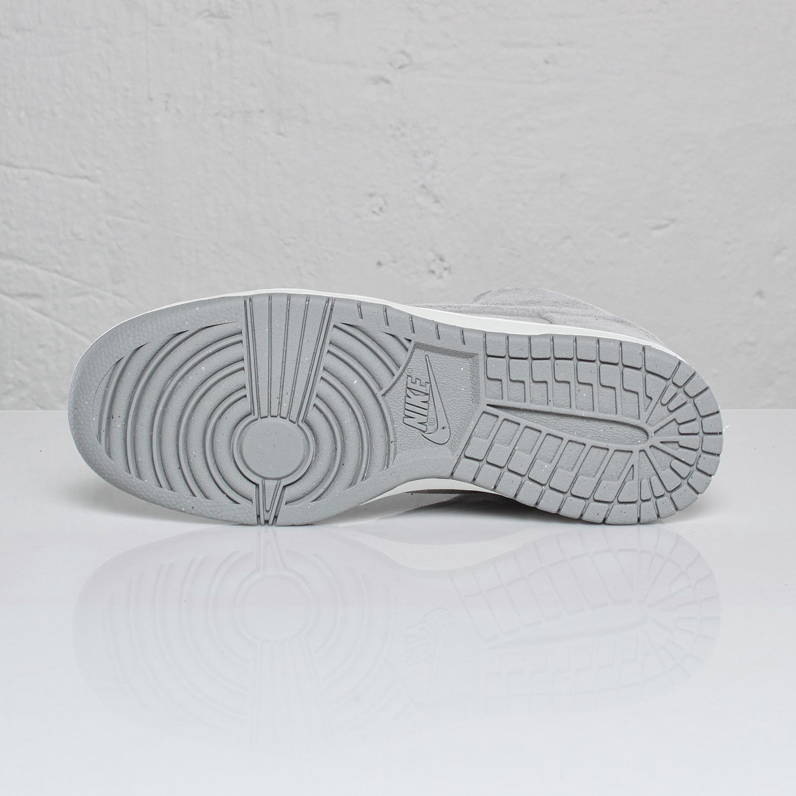 Nike Wmns Dunk High Skinny Premium Medium Grey Vactech Suede 5