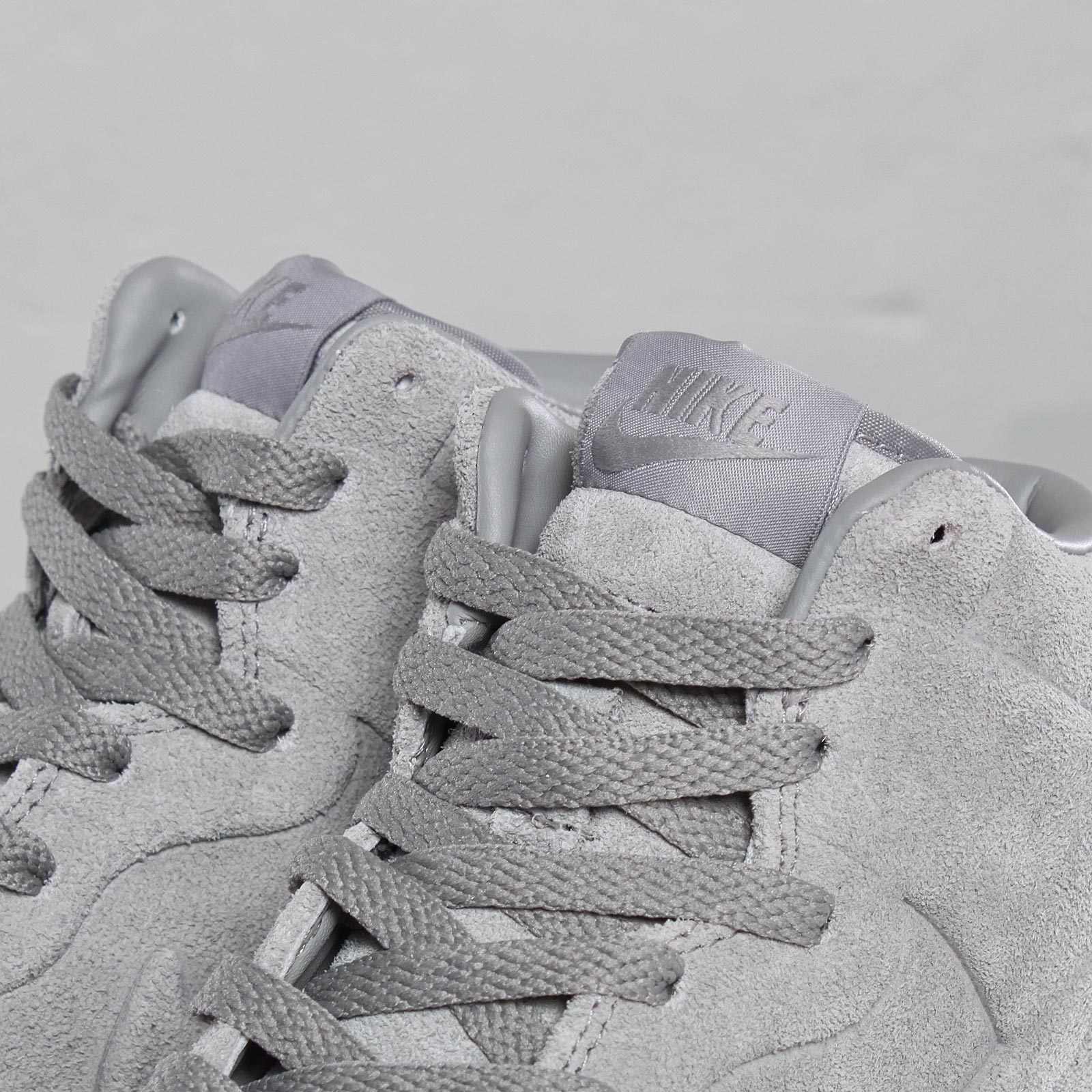 Nike Wmns Dunk High Skinny Premium Medium Grey Vactech Suede 6