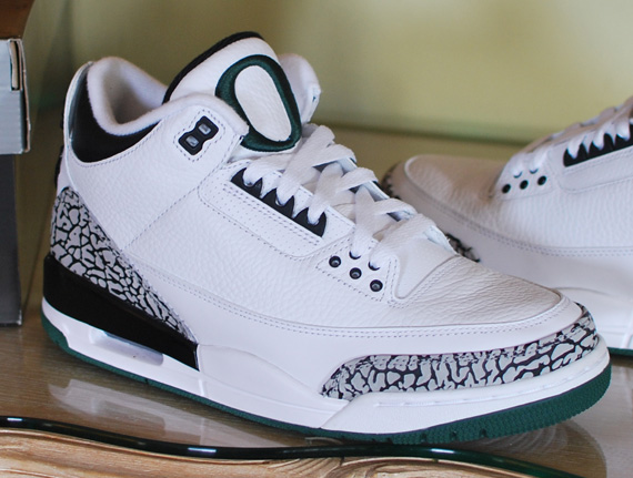 Air Jordan III Oregon Ducks Home PE - New Photos