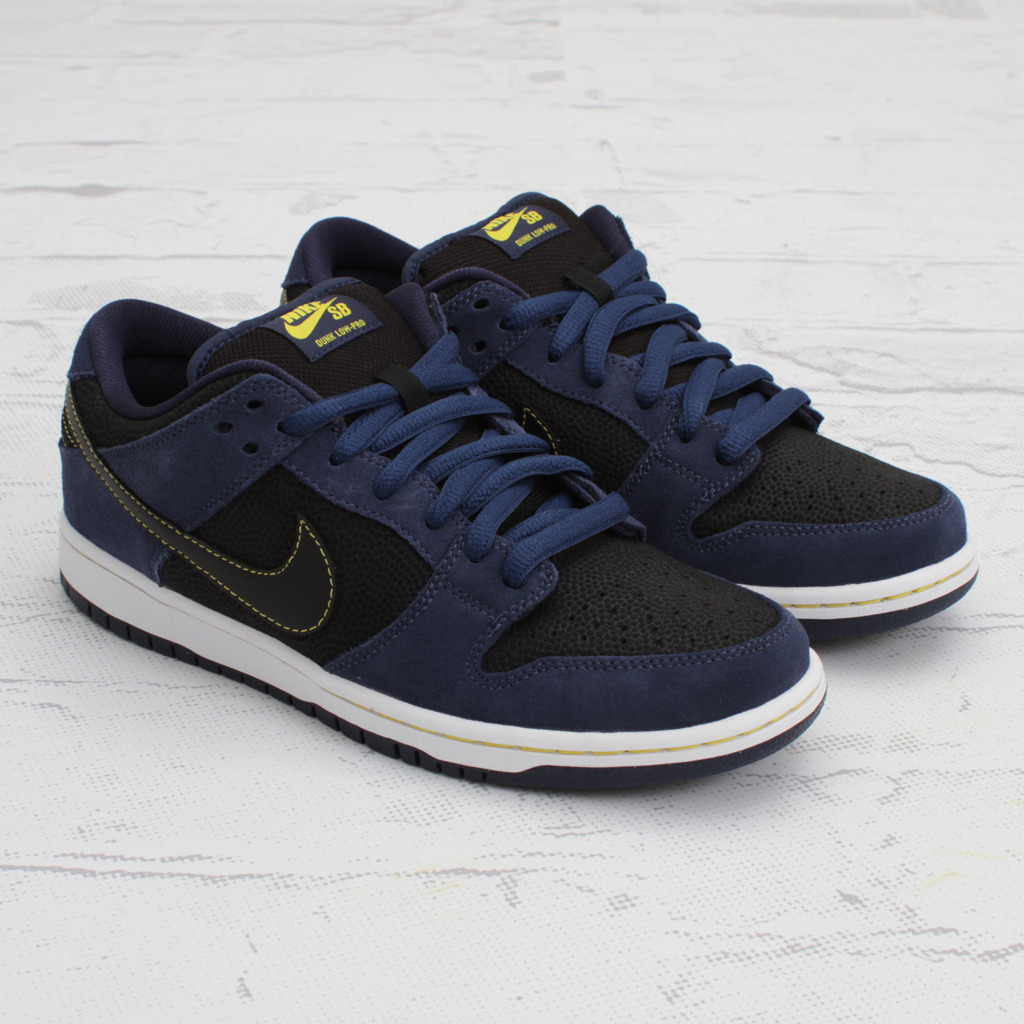Nike Sb Dunk Low Pro Midnight Navy Black 3
