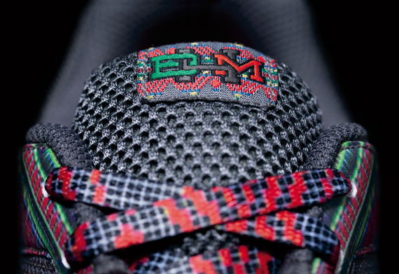 Nike Wmns Air Max Mirabella 3 Black History Month 4