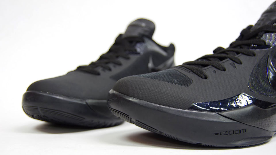 Nike Zoom Hyperdunk 2011 Low Blackout 9.