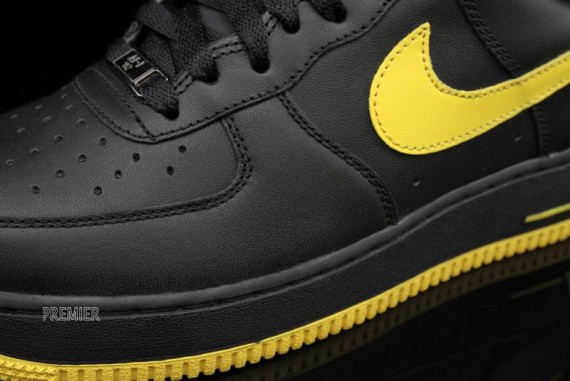 Nike Air Force 1 Low - Black - Varsity Maize