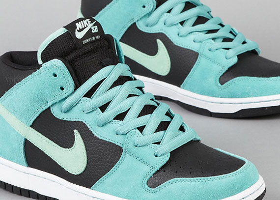 Nike SB Dunk Mid Pro - Black - Medium Mint - Sea Crystal
