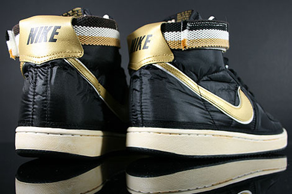 Nike Vandal High Supreme - Black - Metallic Gold - White