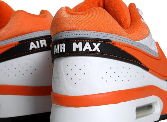 Nike Air Classic BW Textile - White - Team Orange - Black