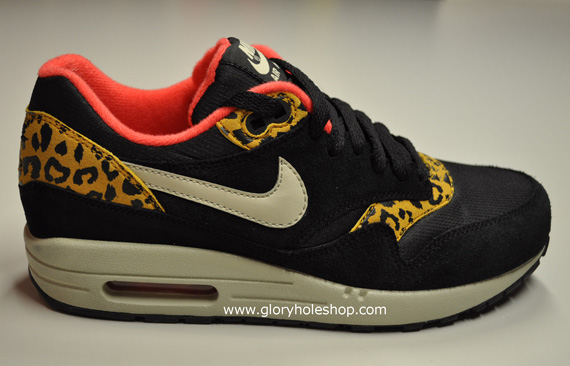 Nike Wmns Air Max 1 Black Leopard 21