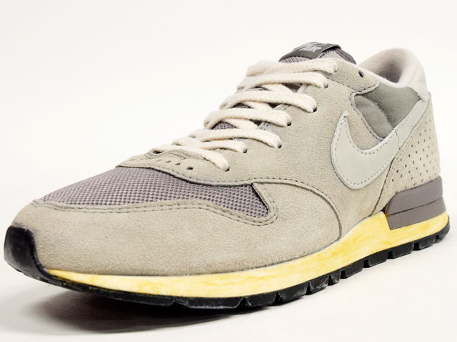 Nike Air Epic Vntg Qs Soft Grey Light Bone Medium Grey 1