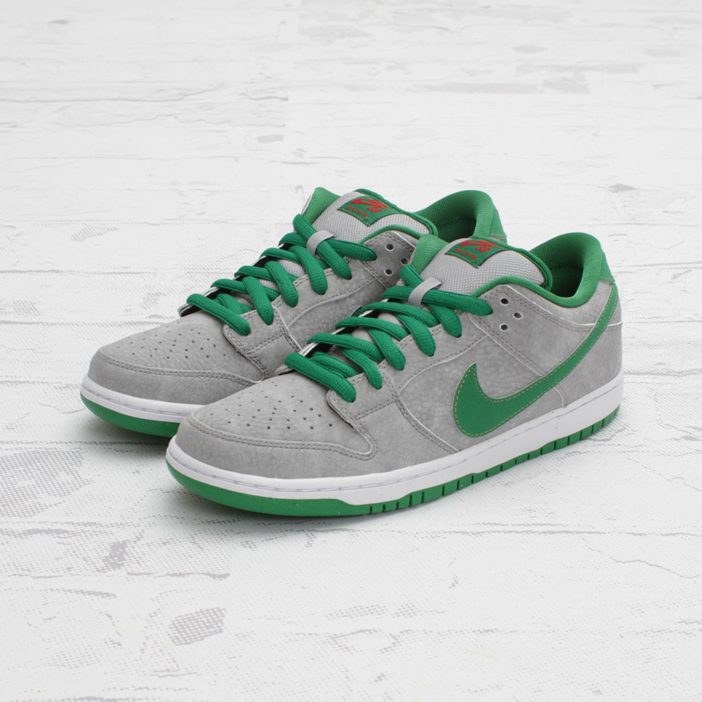 Nike Sb Dunk Low Premium Matte Silver Classic Green Varsity Red 4