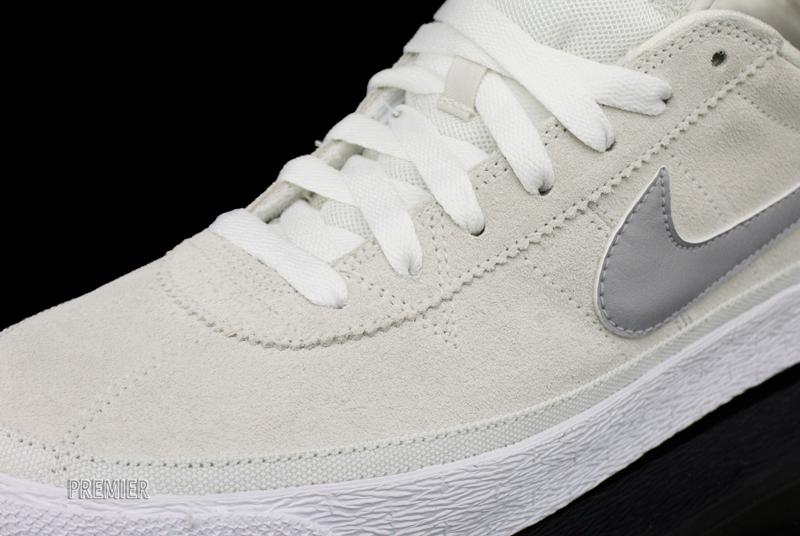 Nike SB Zoom Bruin ‘Swan’
