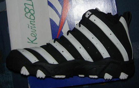 Reebok Big Hurt Frank Thomas Sneakers