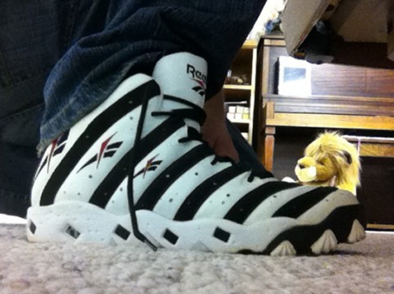 Reebok Big Hurt White Black Red