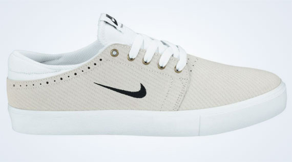 Zoom Team 2 White Blk Gum 1