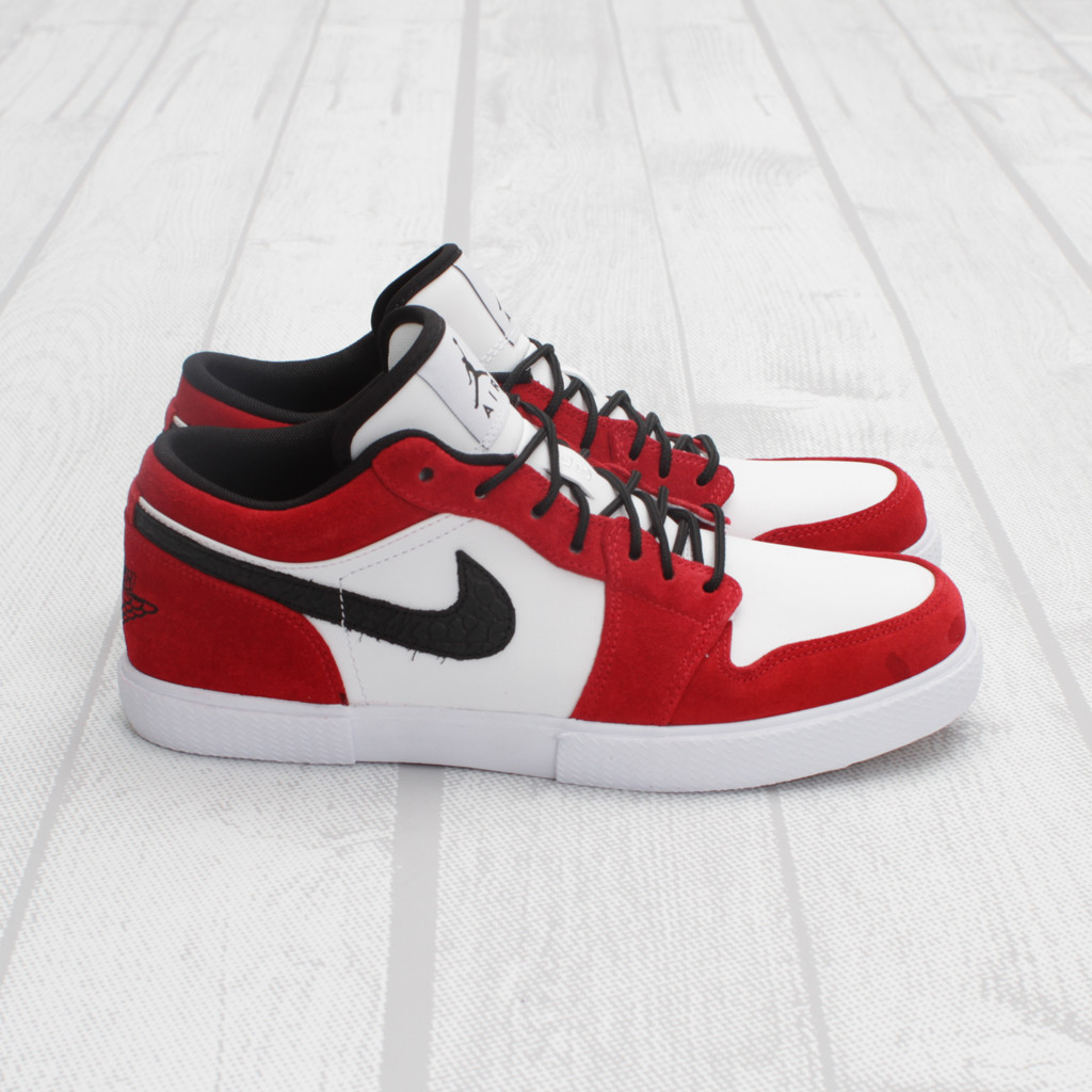 Air Jordan Retro V1 White Black Gym Red 1