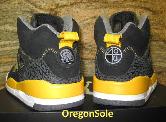 Jordan Spizike Black Yellow Sample 4
