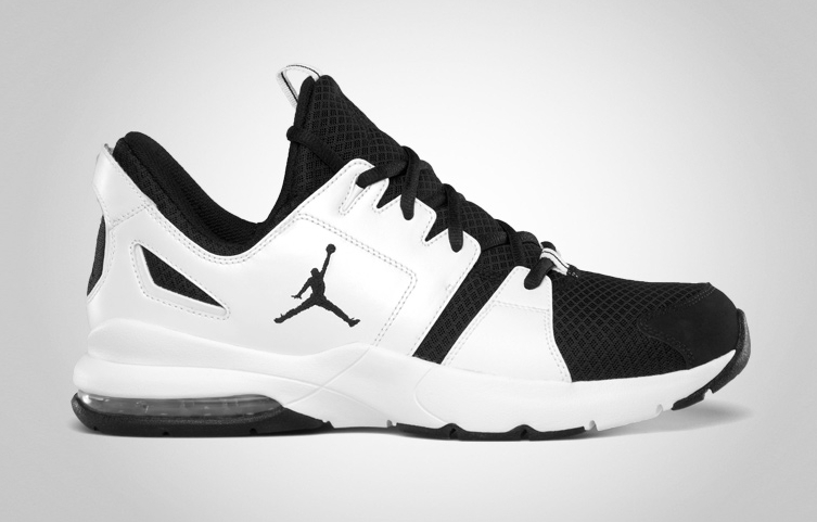 Jordan Trunner Flash 03