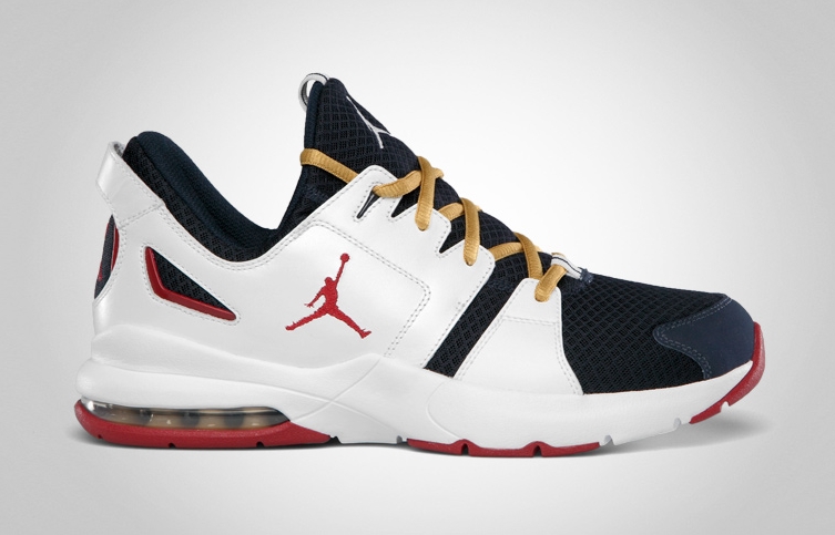 Jordan Trunner Flash 04