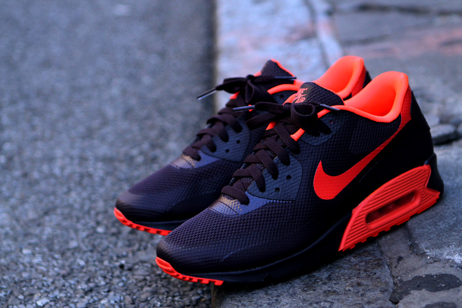 Nike Air Max 90 Hyperfuse Port Wine Bright Crimson 4