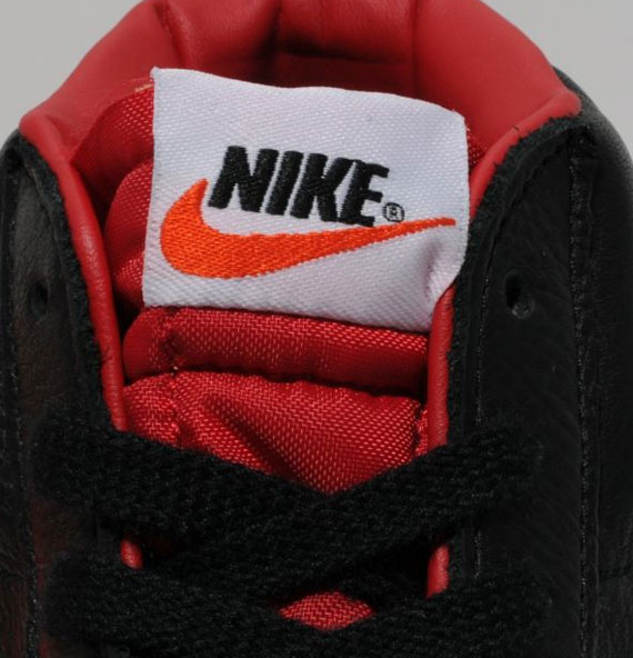 Nike Blazer Mid Prm Vntg Black Gym Red 3