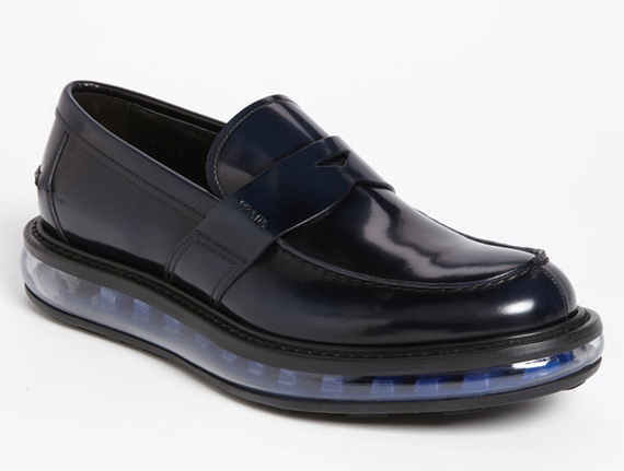 Prada Levitate 1