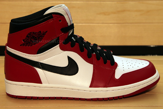 Air Jordan 1 Retro High 2013 White Red Black 6
