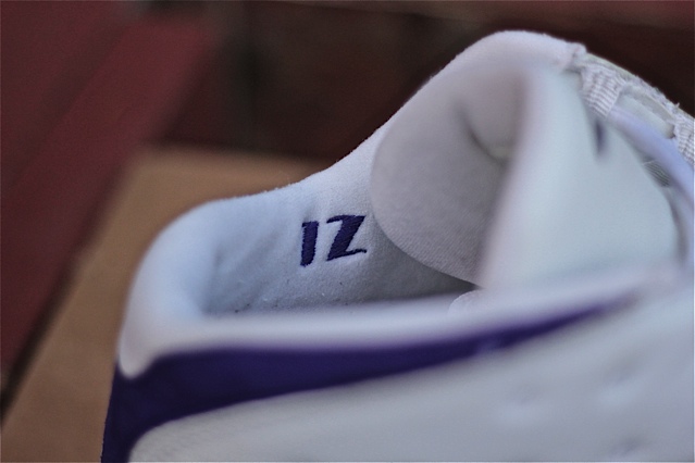 Air Jordan Xiii Low Game Worn Mike Bibby Autograph 02