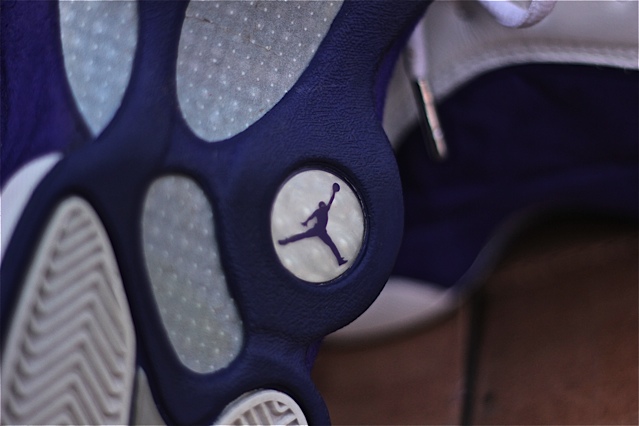 Air Jordan Xiii Low Game Worn Mike Bibby Autograph 04