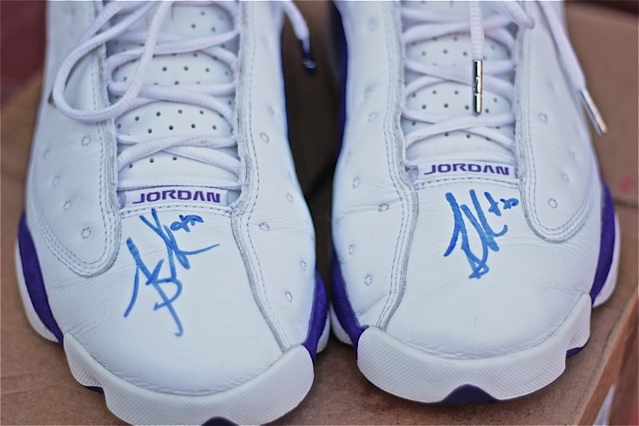 Air Jordan Xiii Low Game Worn Mike Bibby Autograph 07