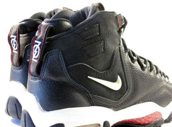 Nike Air Alonzo - Available on eBay