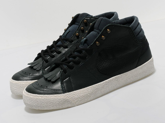 Nike Sb Blazer Mid Navy Gold 4