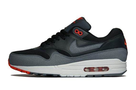 Nike Air Max 1 Essential 537383 008 Black Cool Grey Anthracite Team Orange