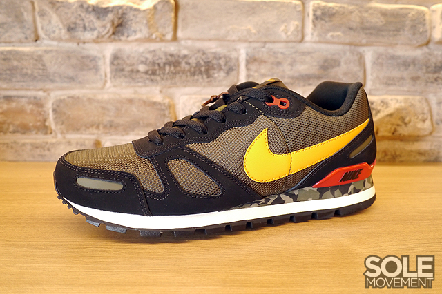 Nike Air Waffle Trainer Black Cargo Khaki Camo 