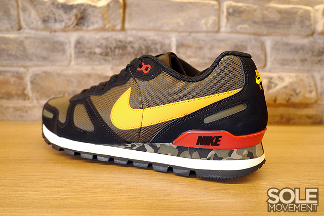 Nike Air Waffle Trainer Black Cargo Khaki Camo 2