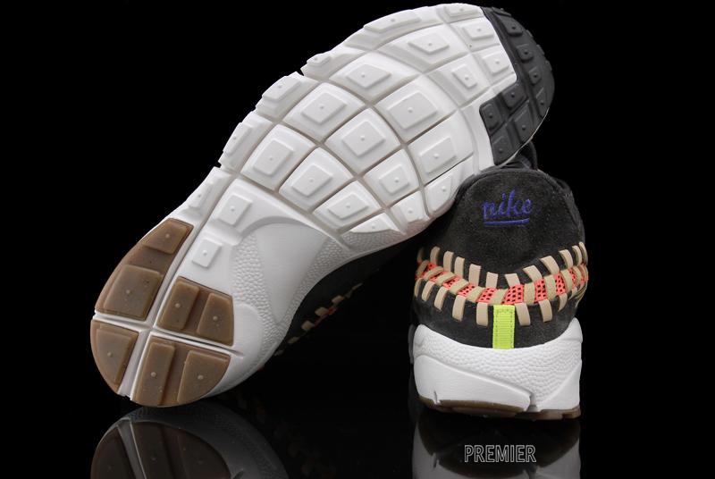 1 16 13nikechukkagrey3