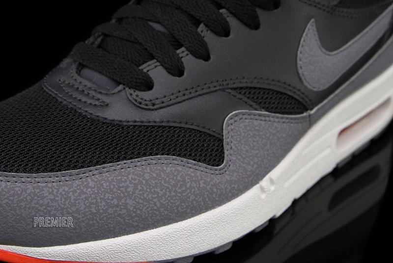 Nike Air Max 1 Essential Black Cool Grey Team Red 03