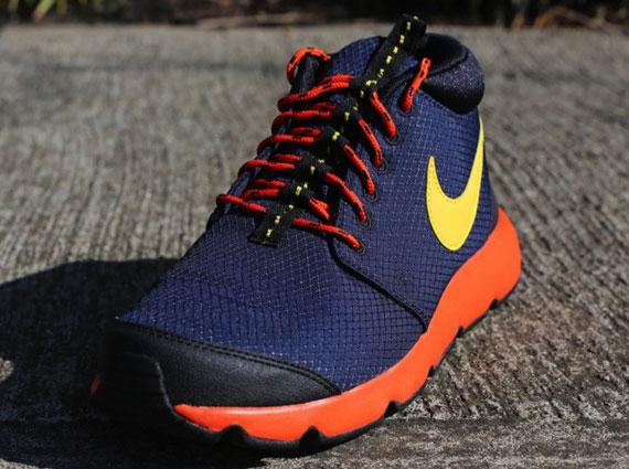 Nike Rosherun Trail – Obsidian – Vivid Sulfur – Team Orange