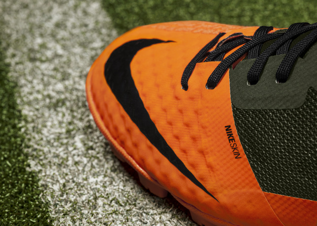 Nike Bomba Finale Ii Detail Toe 18058