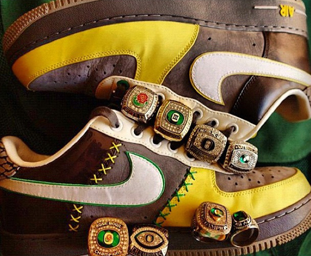 Nike Air Force 1 Bespoke Oregon Ducks 01