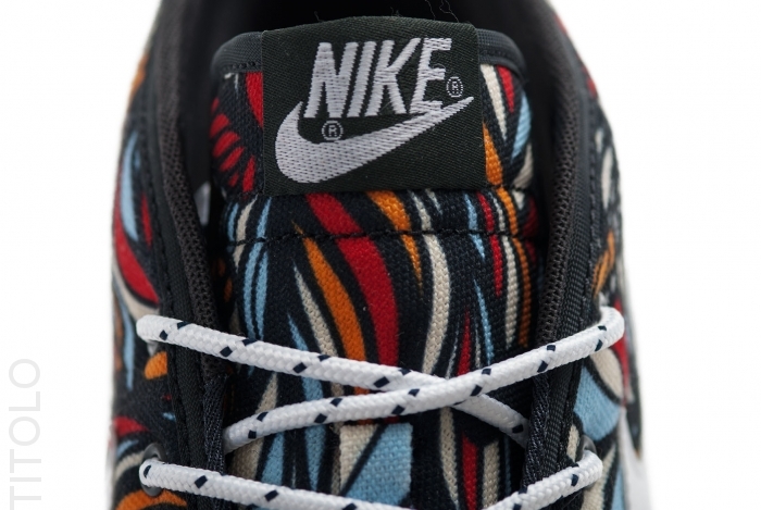 Nike Toki Textile 4