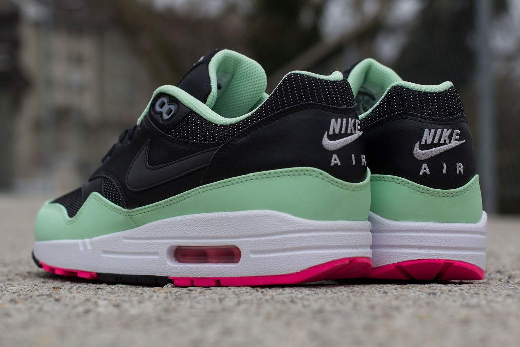 Yeezy Nike Air Max 1 Fb