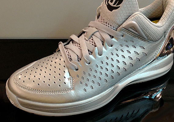 adidas Rose 3 Low "The Bean"