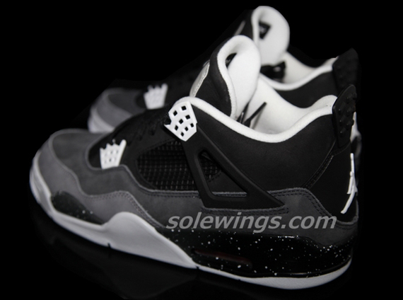 Air Jordan IV Retro "Stealth Oreo"