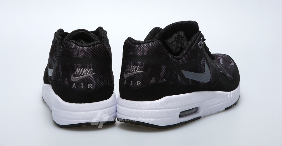 Nike Air Max 1 Premium Tape 09