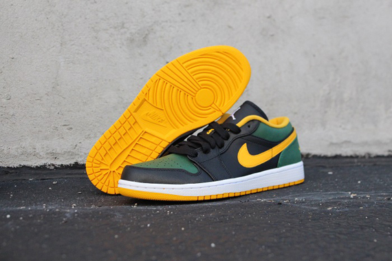 Air Jordan 1 Low July 4