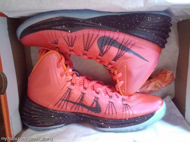 Nike Hyperdunk 2013 Ignite Shanghai Love Life 2