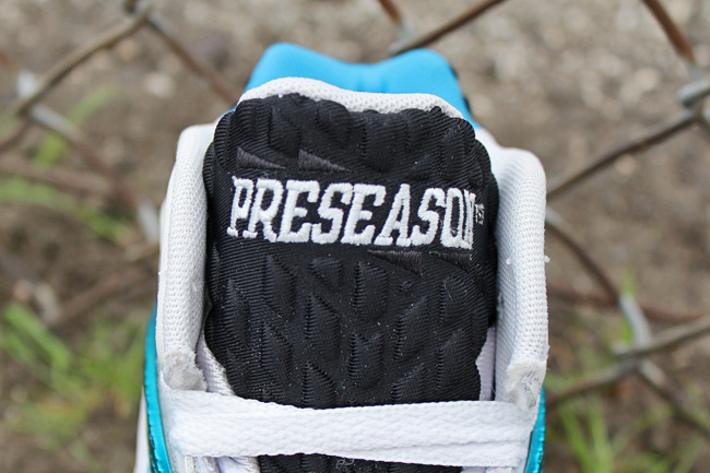 Reebok Scrimmage Mid White Metallic Blue Black 01