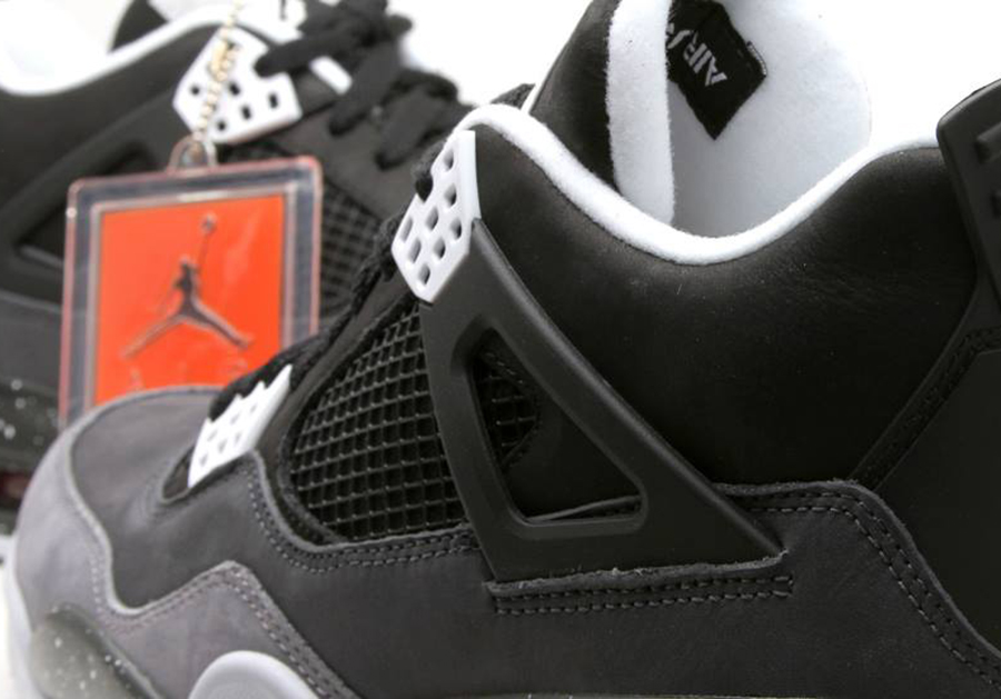 Air Jordan Retro 4 "Fear"