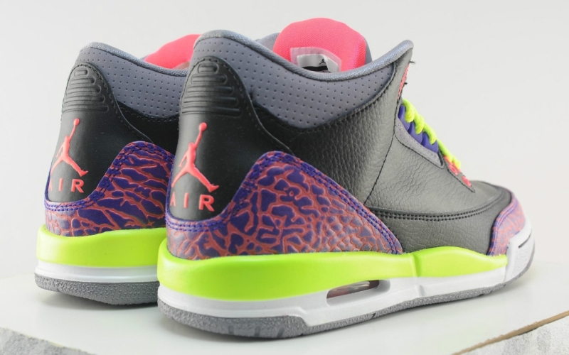 Air Jordan Iii Gs Black Atomic Red Volt 06