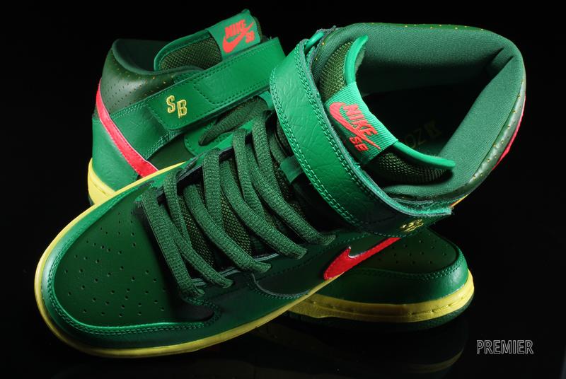Nike Sb Dunk Low Lucky Green Fortress Green Atomic Red 06