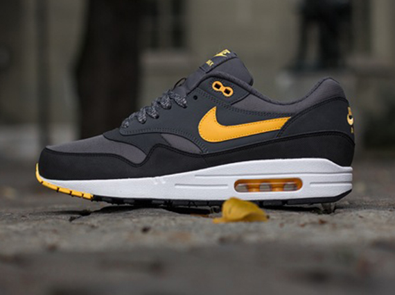Nike Air Max 1 - Grey - Black - Laser Orange